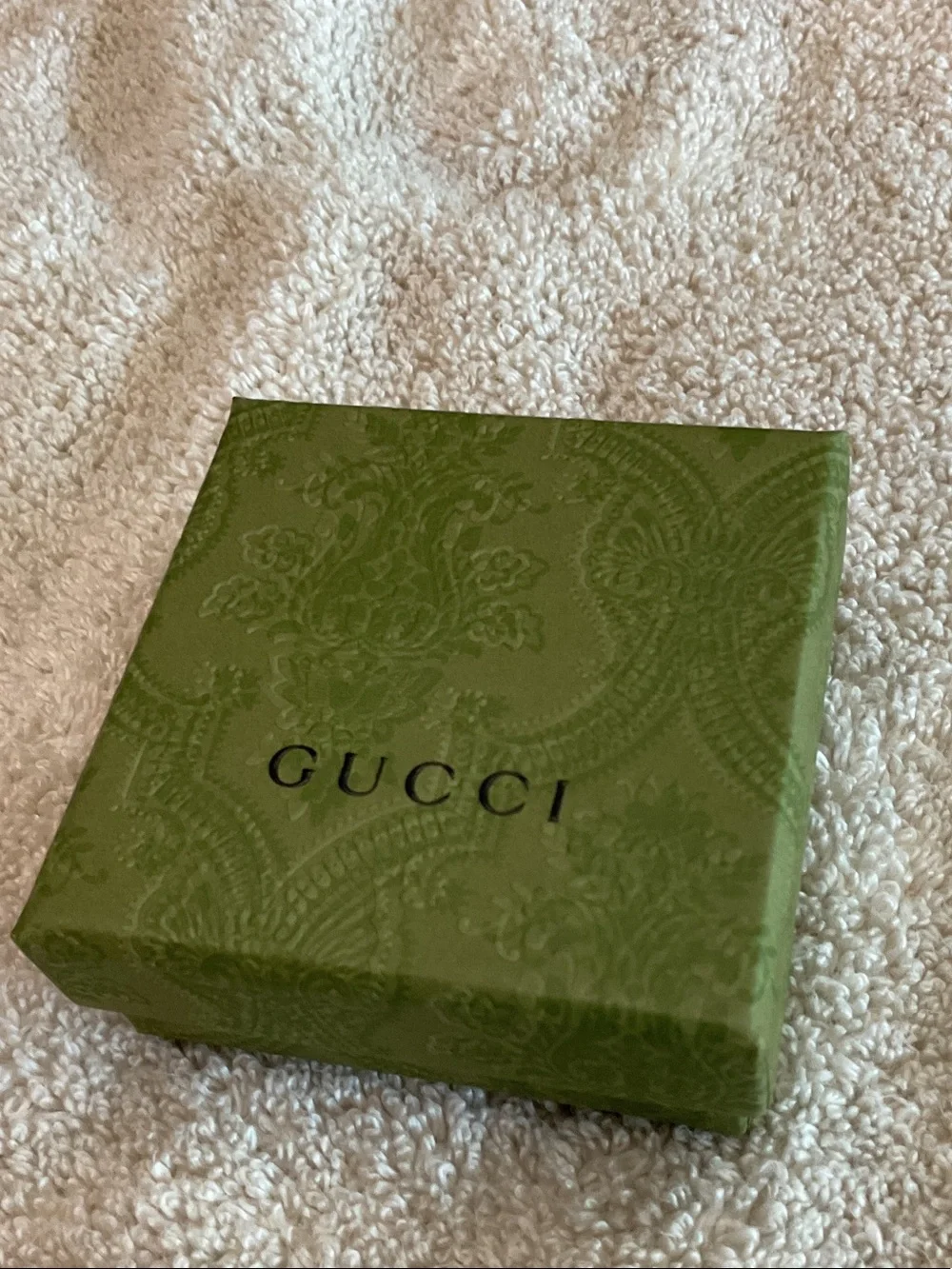 Gucci Silver Chain Bracelet with Teal Sparkle Plate